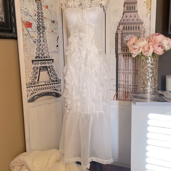 Botanics & Petals Luxury Maxi Dress In Summer White+Gold Droplets+Drop Petals - Picture 6 of 16